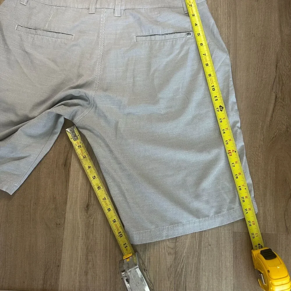 Travis Mathew Men's Flat Front Shorts White and Gray Micro Stripes Size 38
